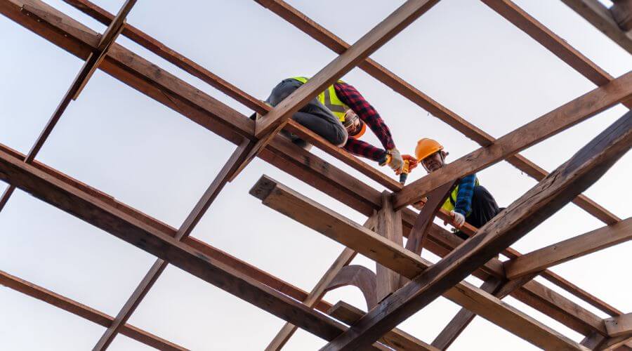 Professional gutter cleaning services in Duarte, CA